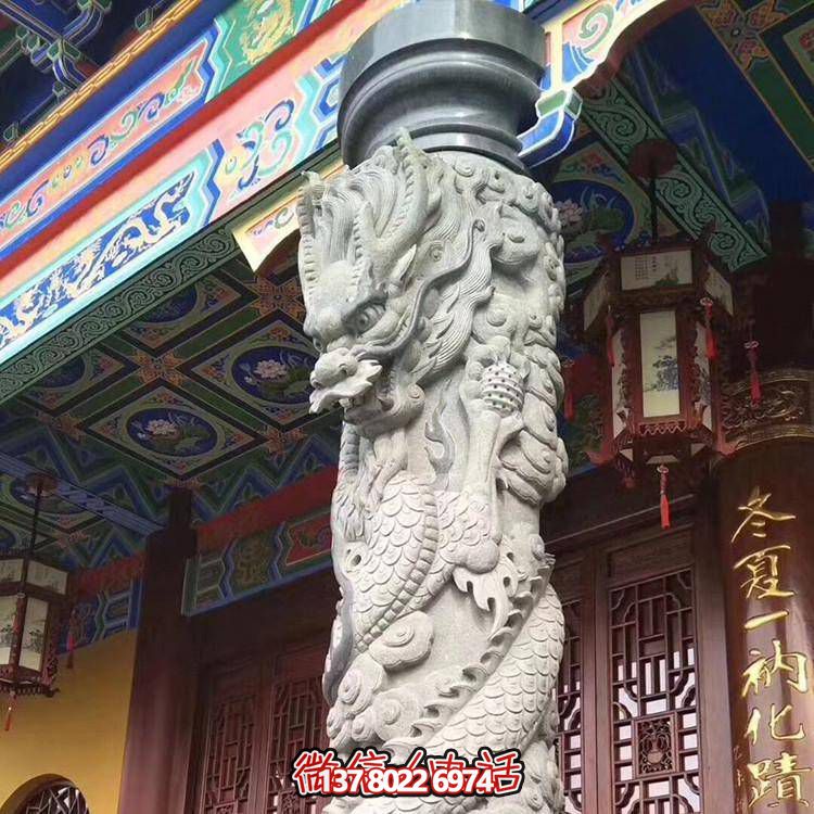 精美仿古園林，花崗巖石龍盤柱點綴