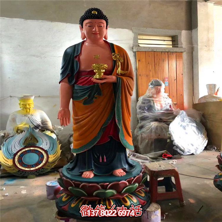 玻璃鋼彩繪神佛三圣雕塑，為景區大型景觀裝飾品