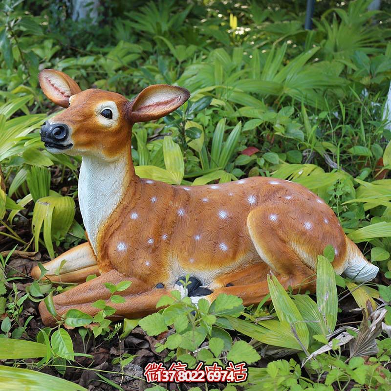 玻璃鋼雕塑梅花鹿——點綴景區公園美景